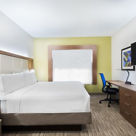 Holiday Inn Express & Suites - Columbus Airport East By Ihg Exterior photo