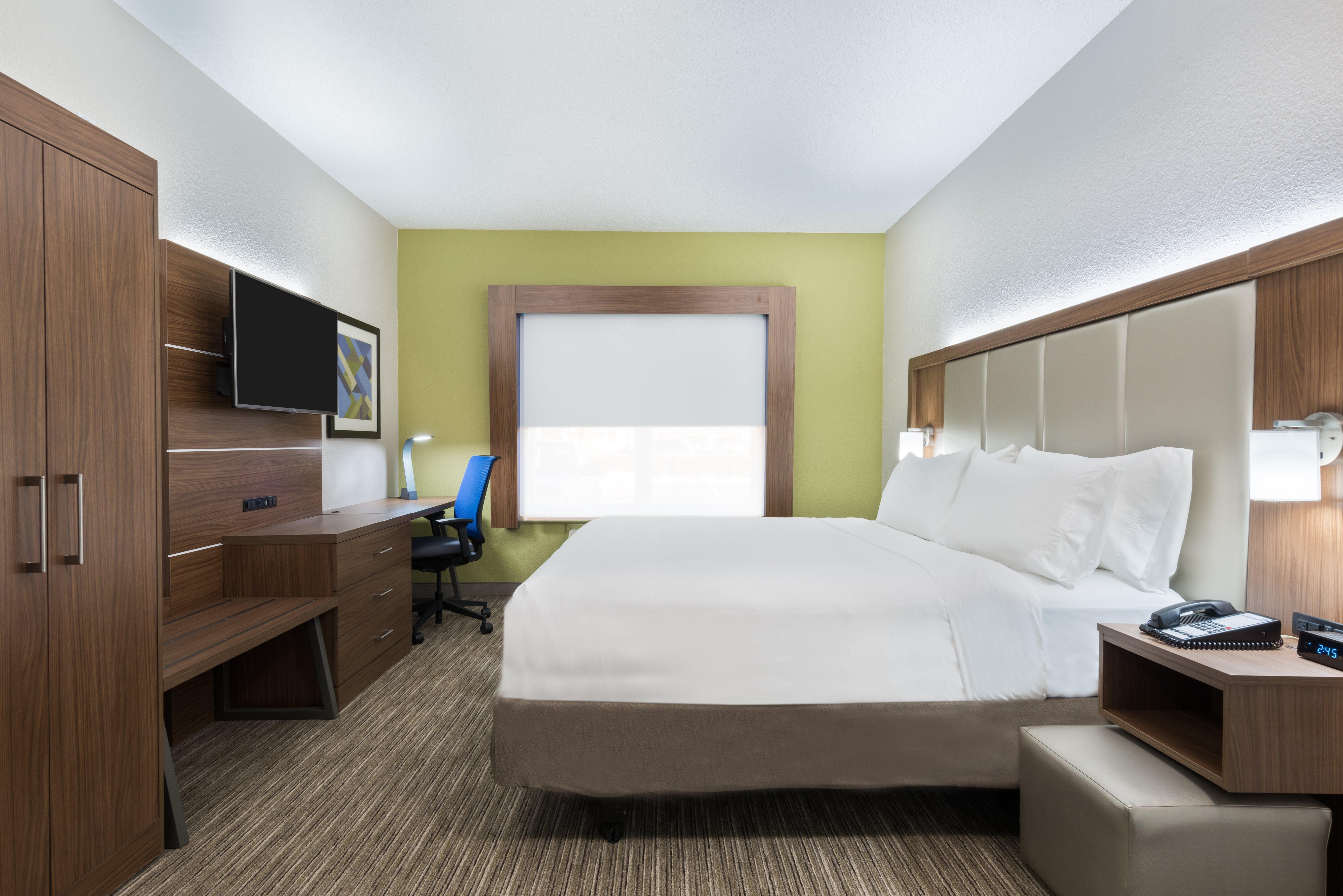 Holiday Inn Express & Suites - Columbus Airport East By Ihg Exterior photo