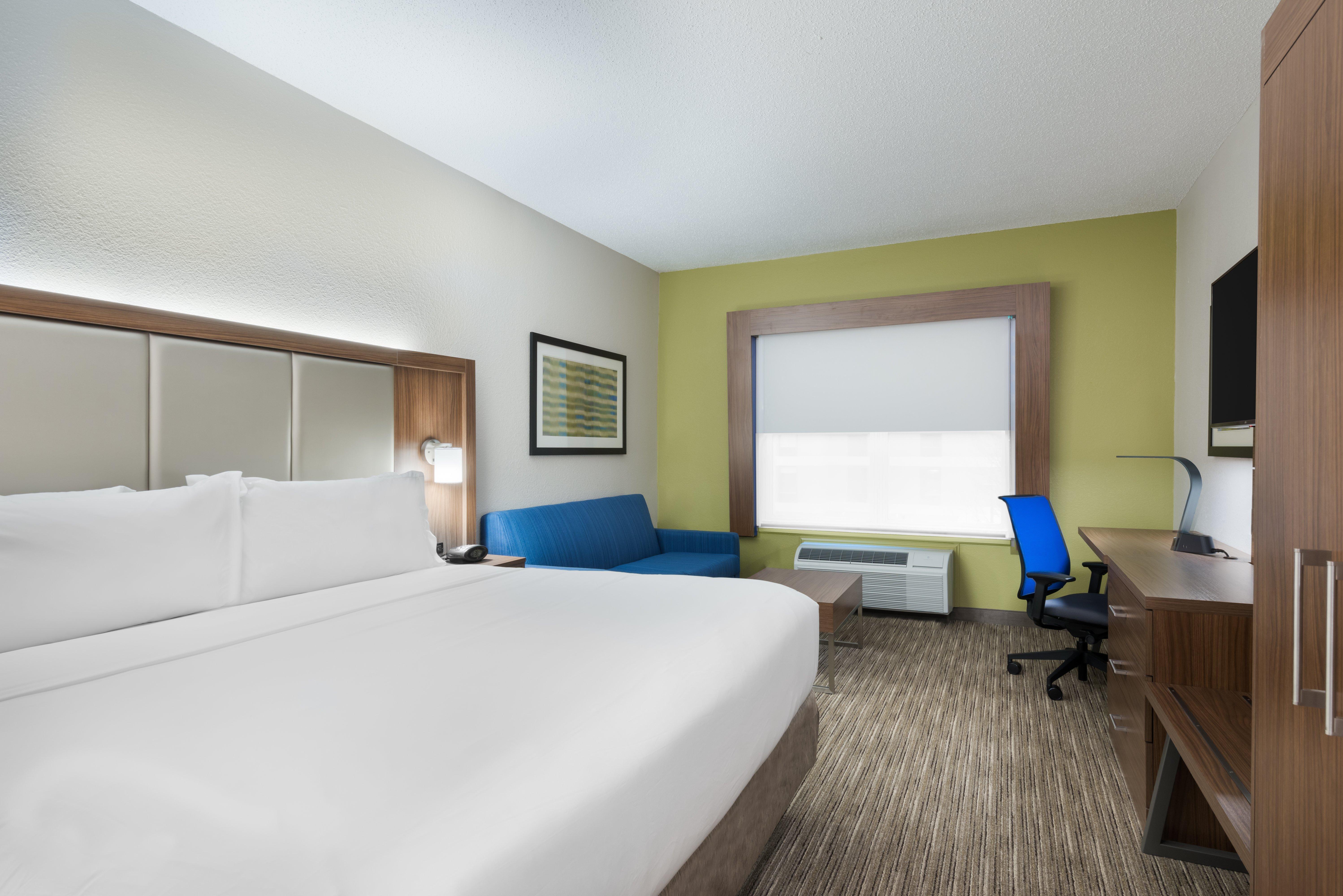 Holiday Inn Express & Suites - Columbus Airport East By Ihg Exterior photo
