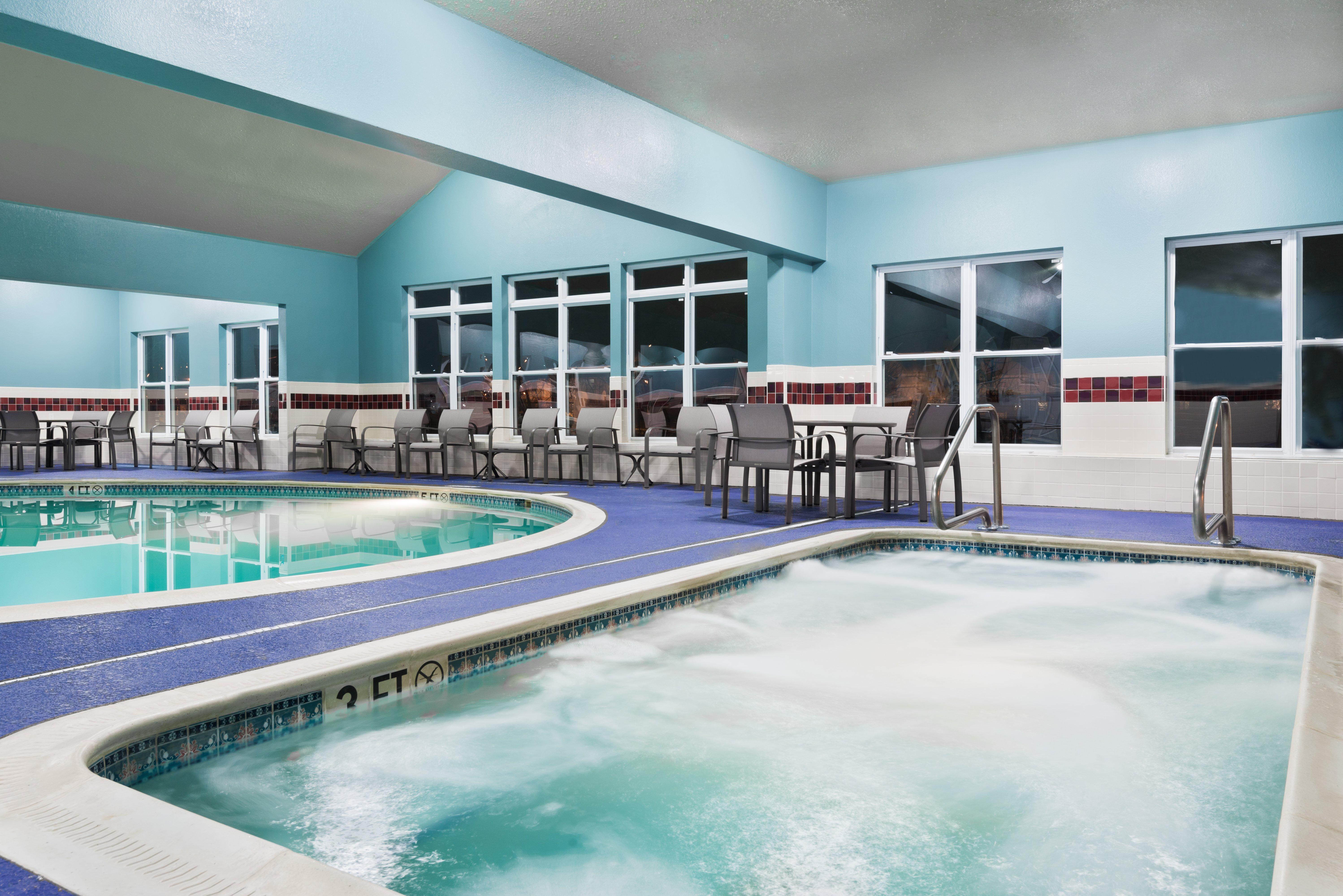 Holiday Inn Express & Suites - Columbus Airport East By Ihg Exterior photo