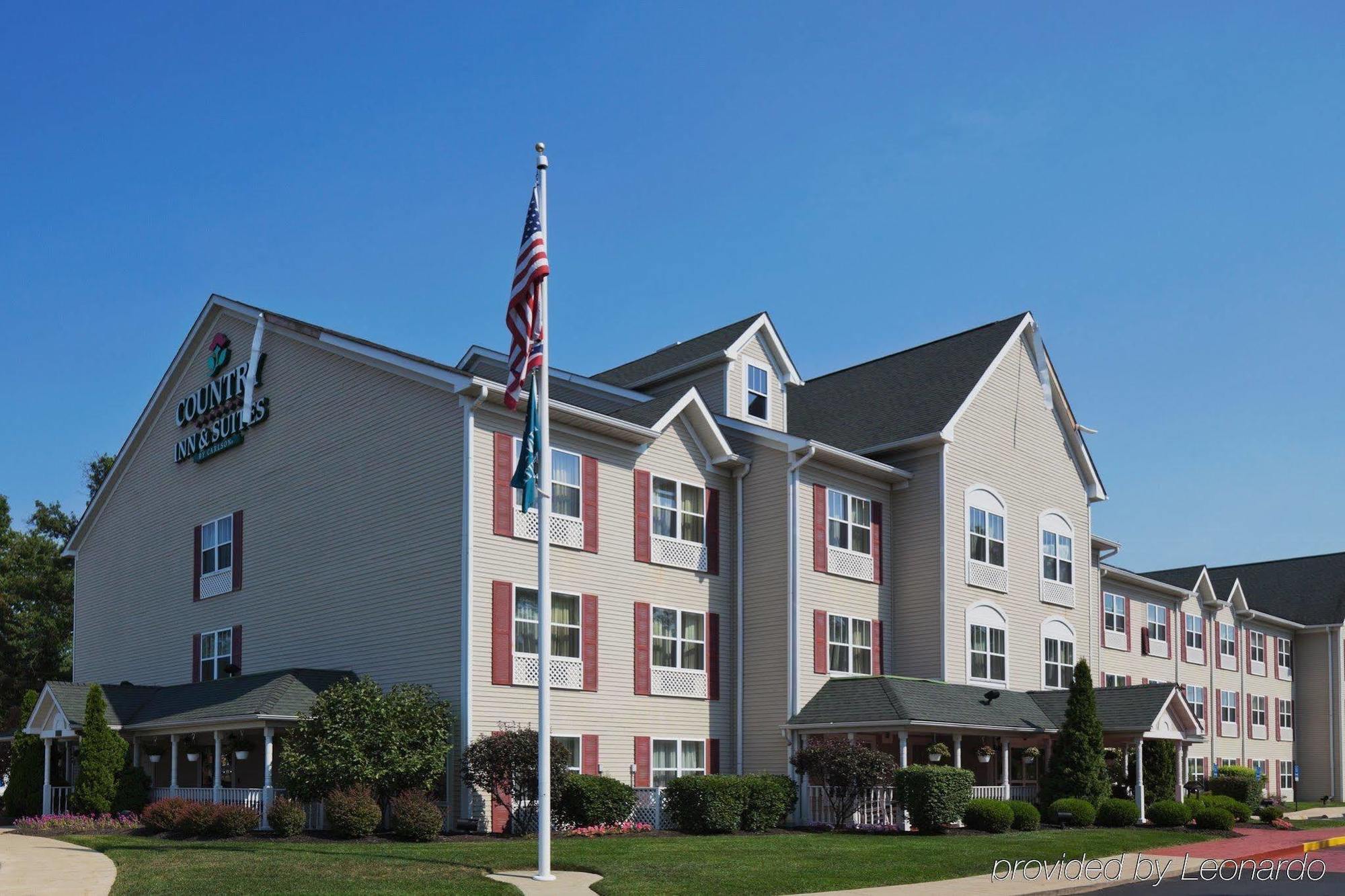 Holiday Inn Express & Suites - Columbus Airport East By Ihg Exterior photo